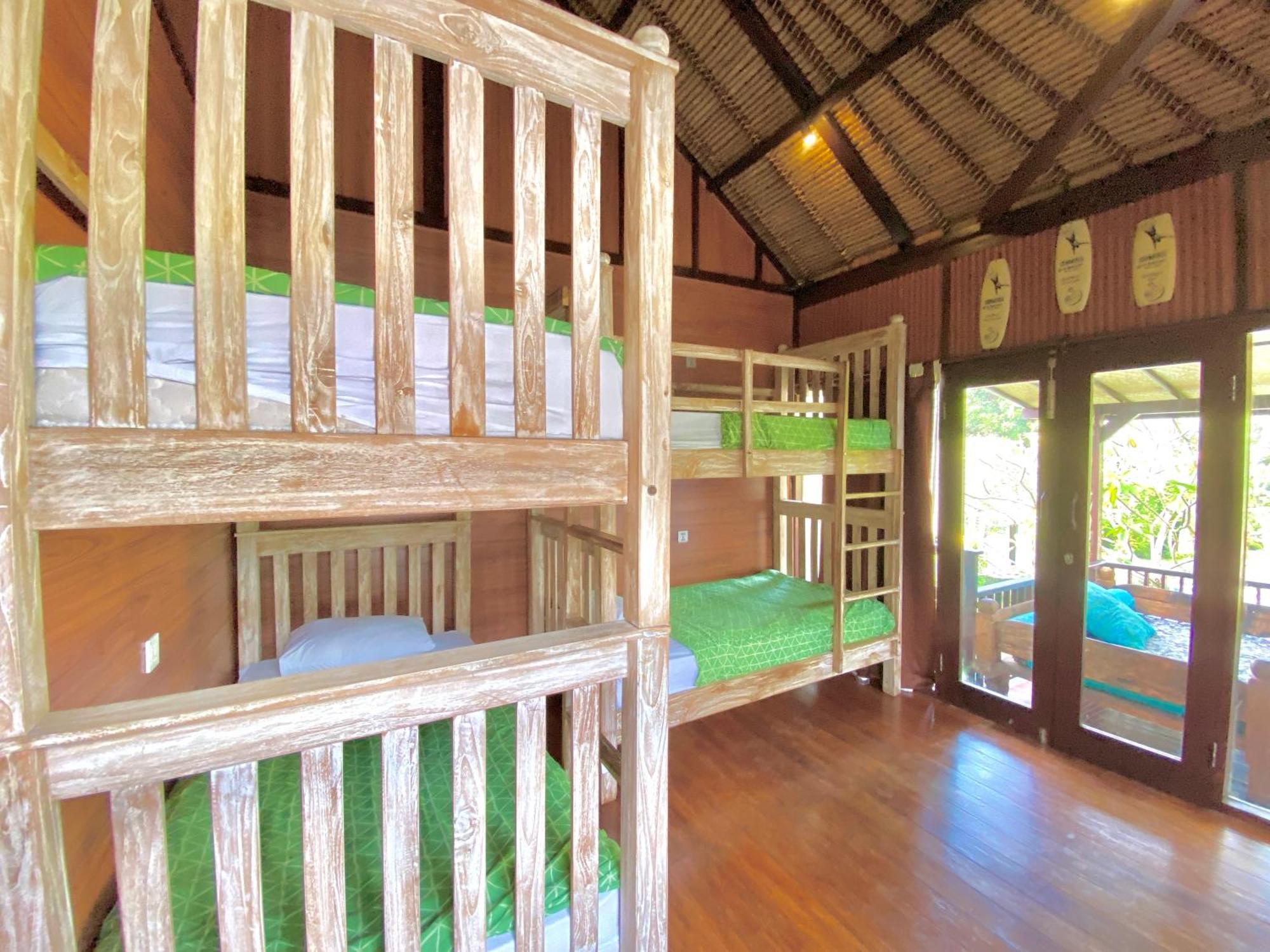 Hostel Blind Dog Sanur